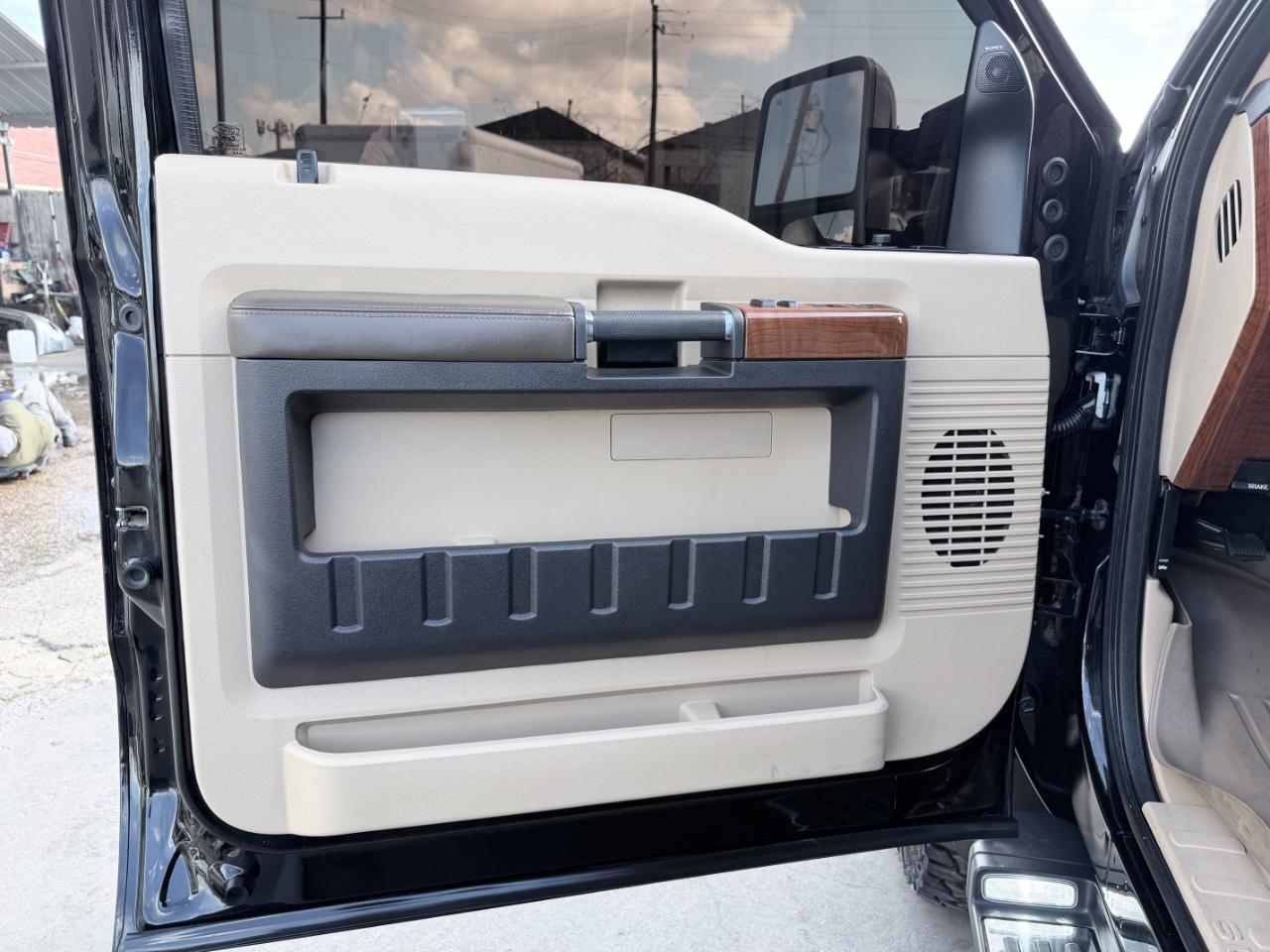 Ford Super Duty F-350 DRW  2016