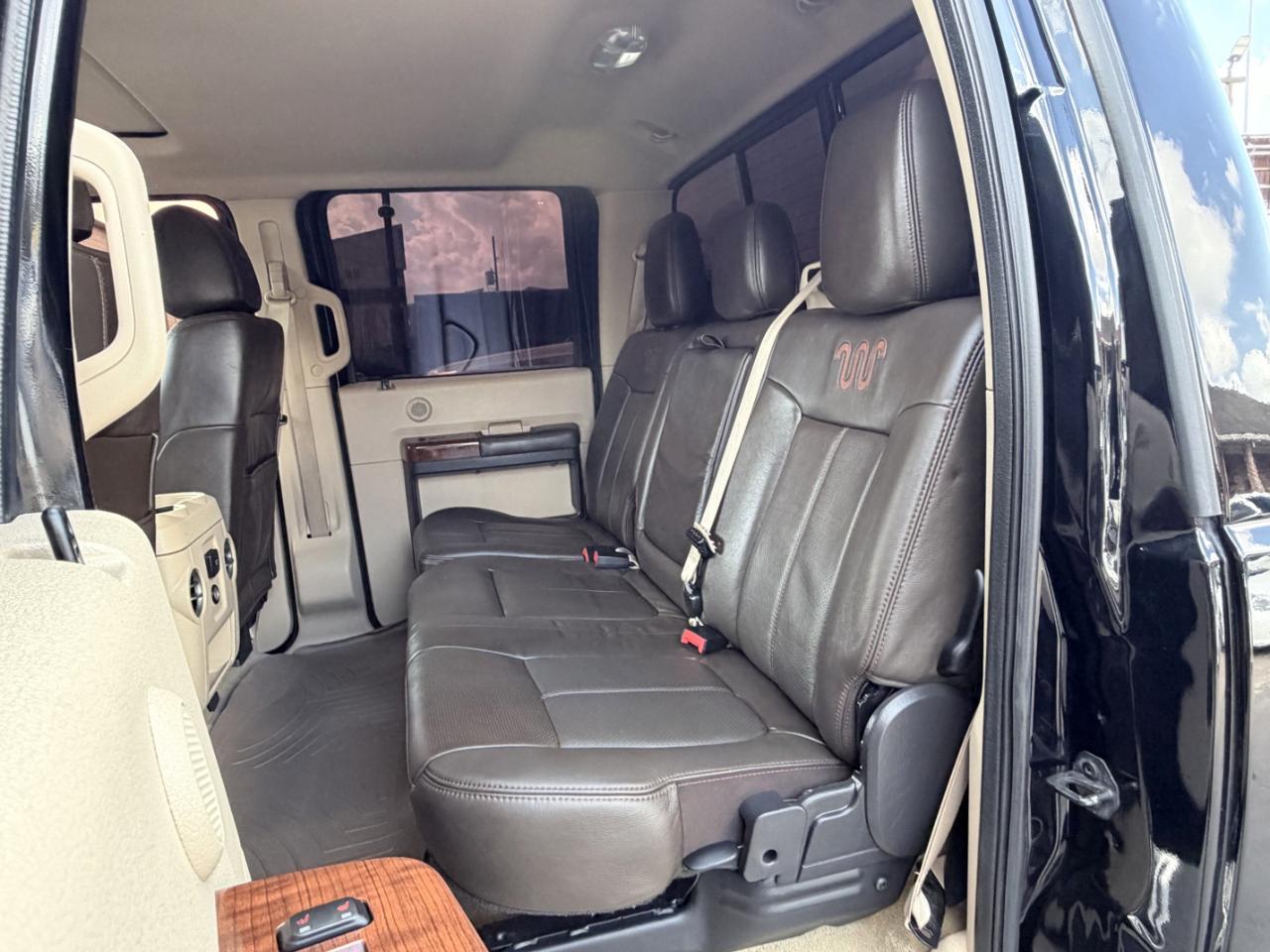 Ford Super Duty F-350 DRW  2016