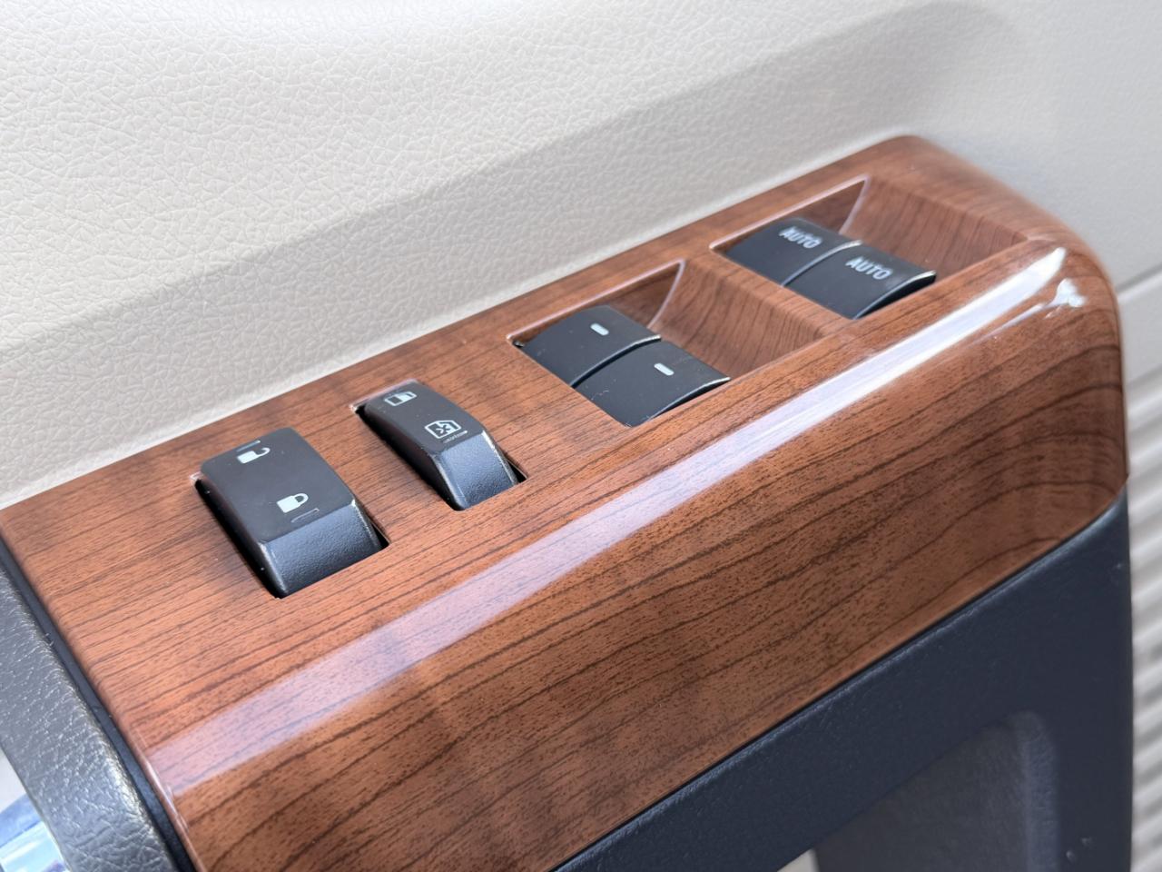 Ford Super Duty F-350 DRW  2016