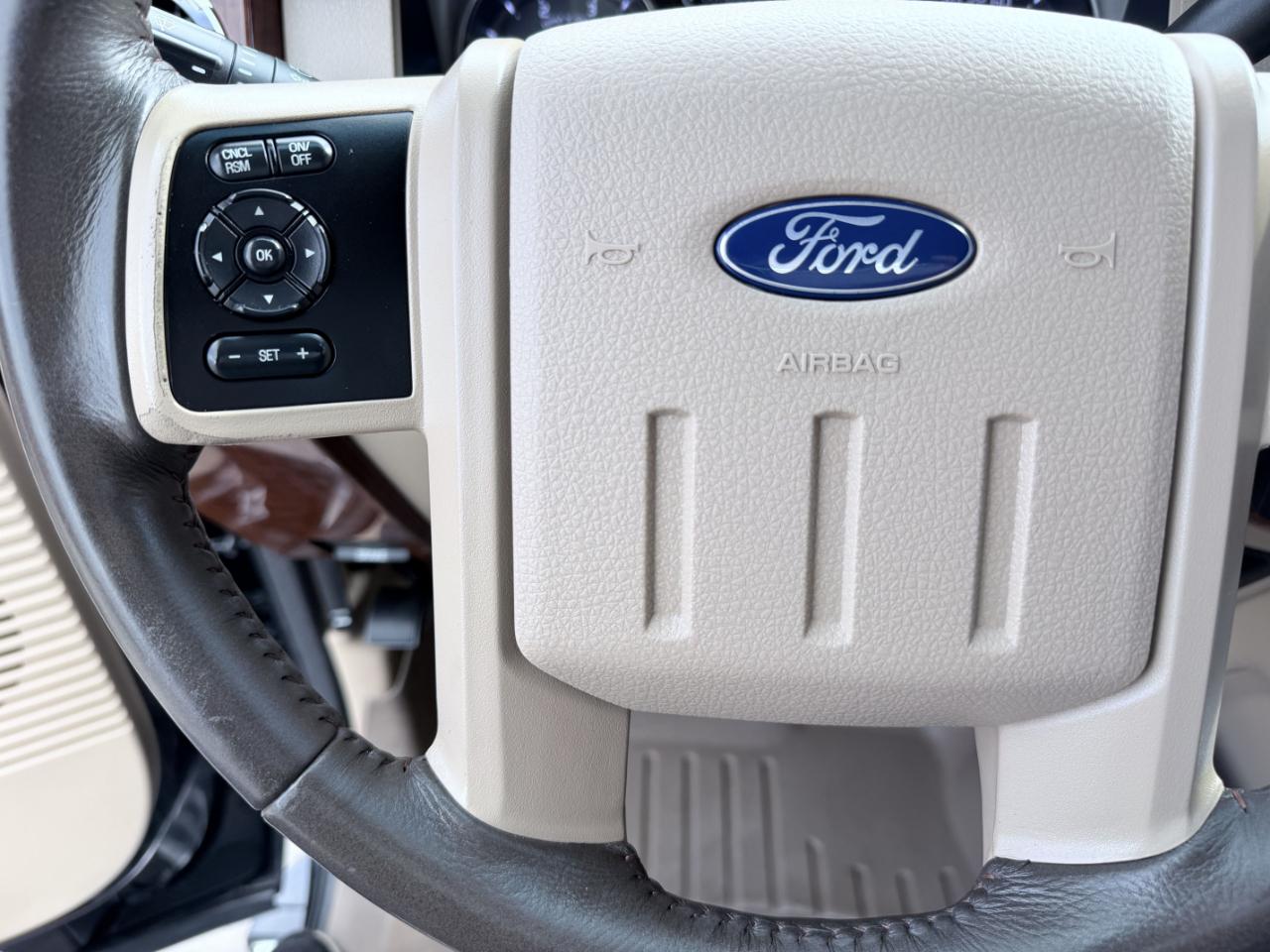 Ford Super Duty F-350 DRW  2016