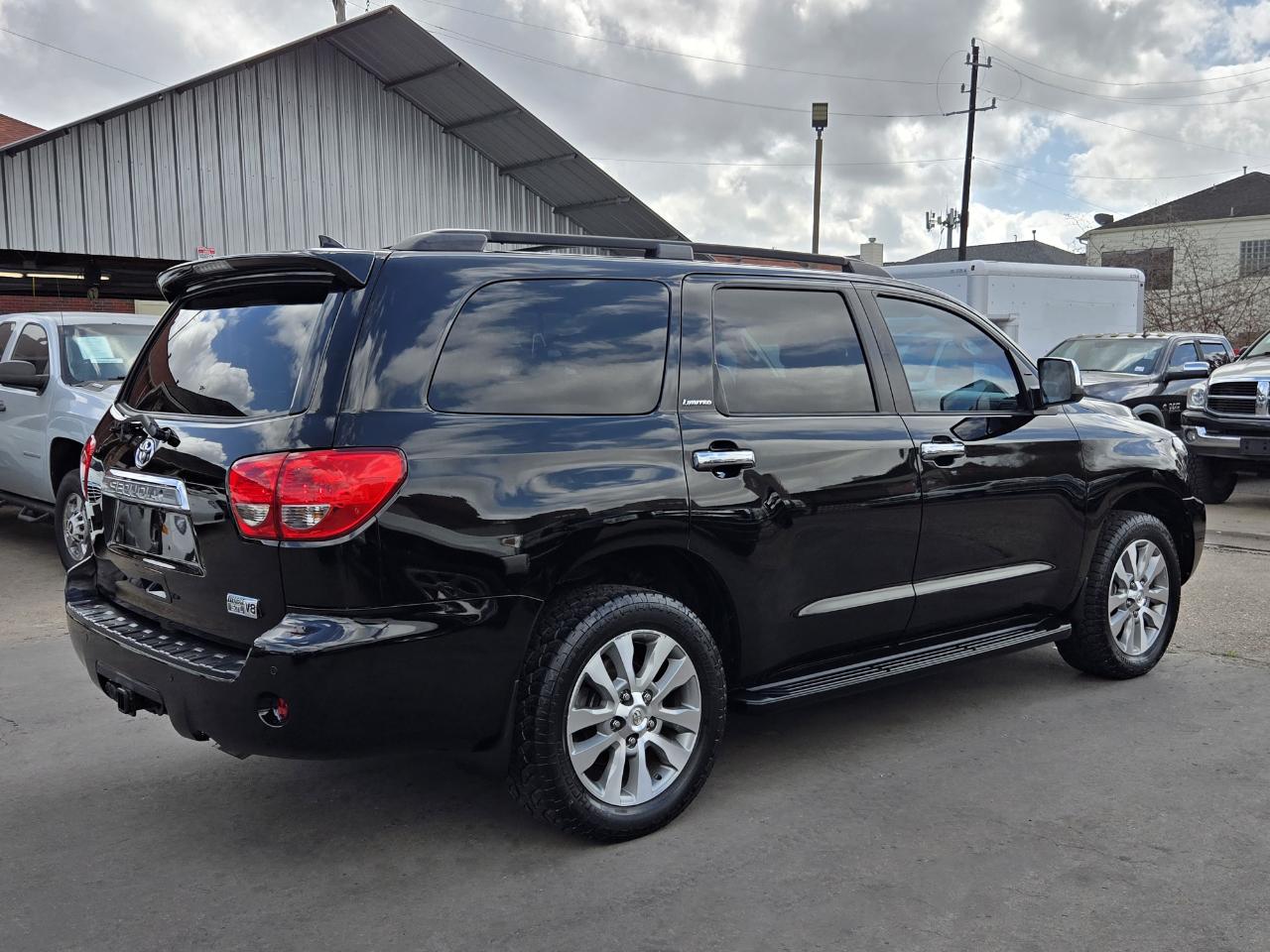 Toyota Sequoia  2016