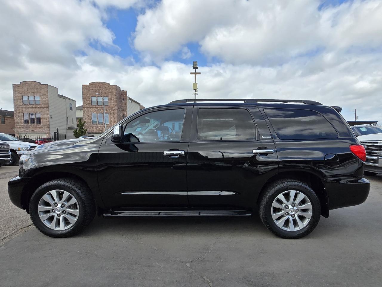 Toyota Sequoia  2016