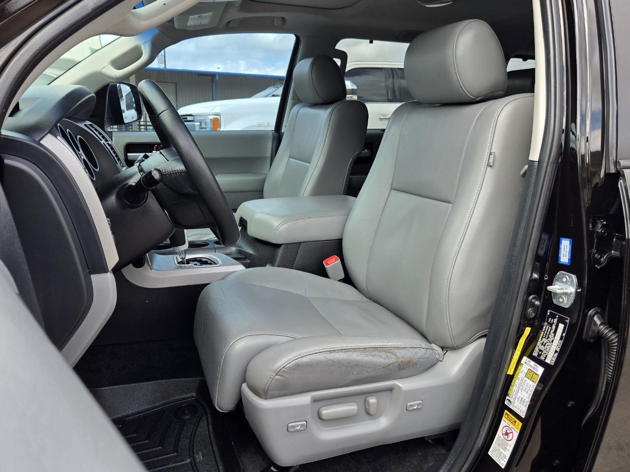 Toyota Sequoia  2016