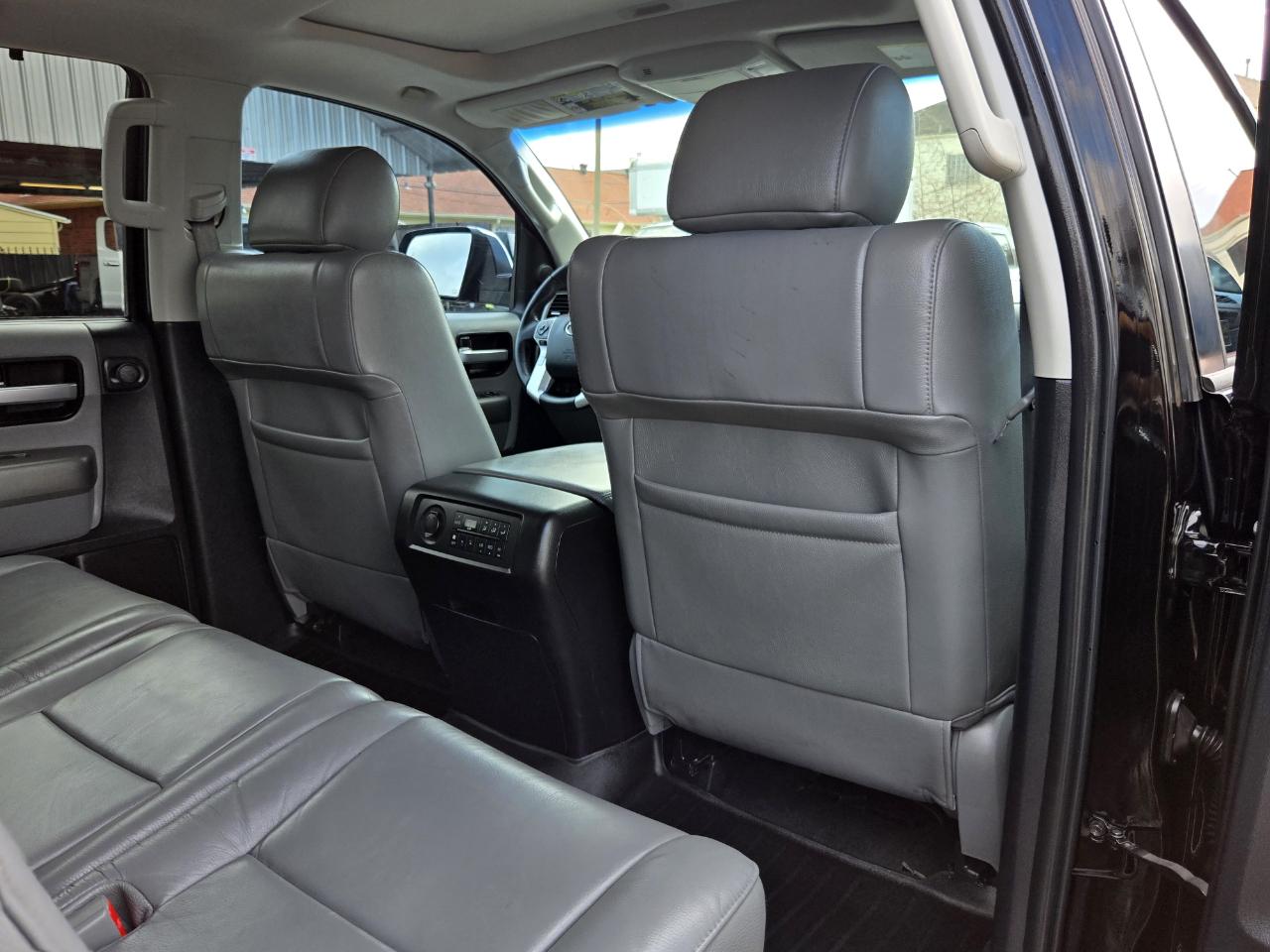Toyota Sequoia  2016