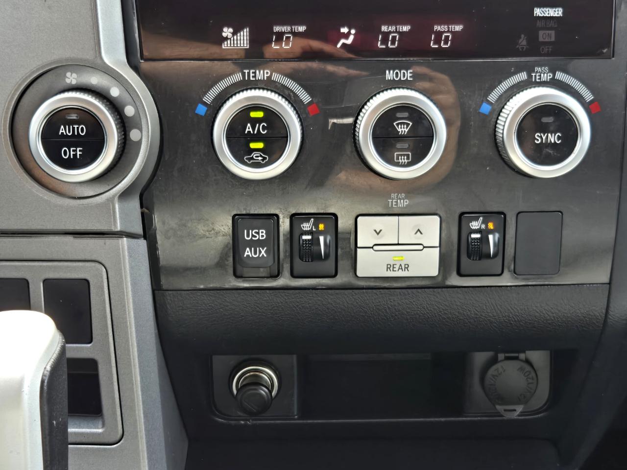 Toyota Sequoia  2016