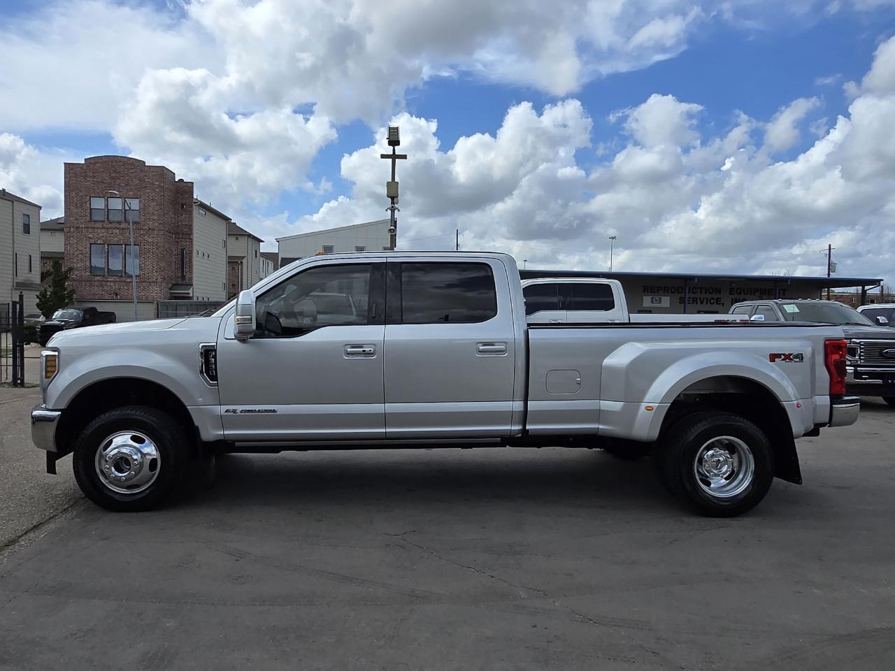 Ford Super Duty F-350 DRW  2019