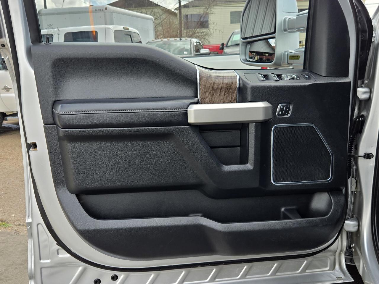 Ford Super Duty F-350 DRW  2019