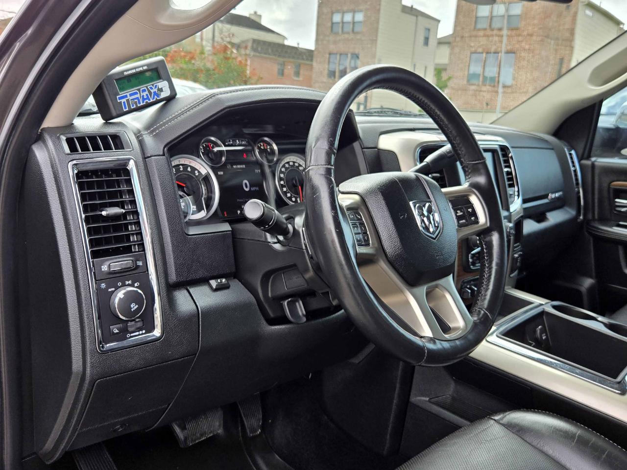 RAM 3500 Laramie Crew Cab 4WD 2015