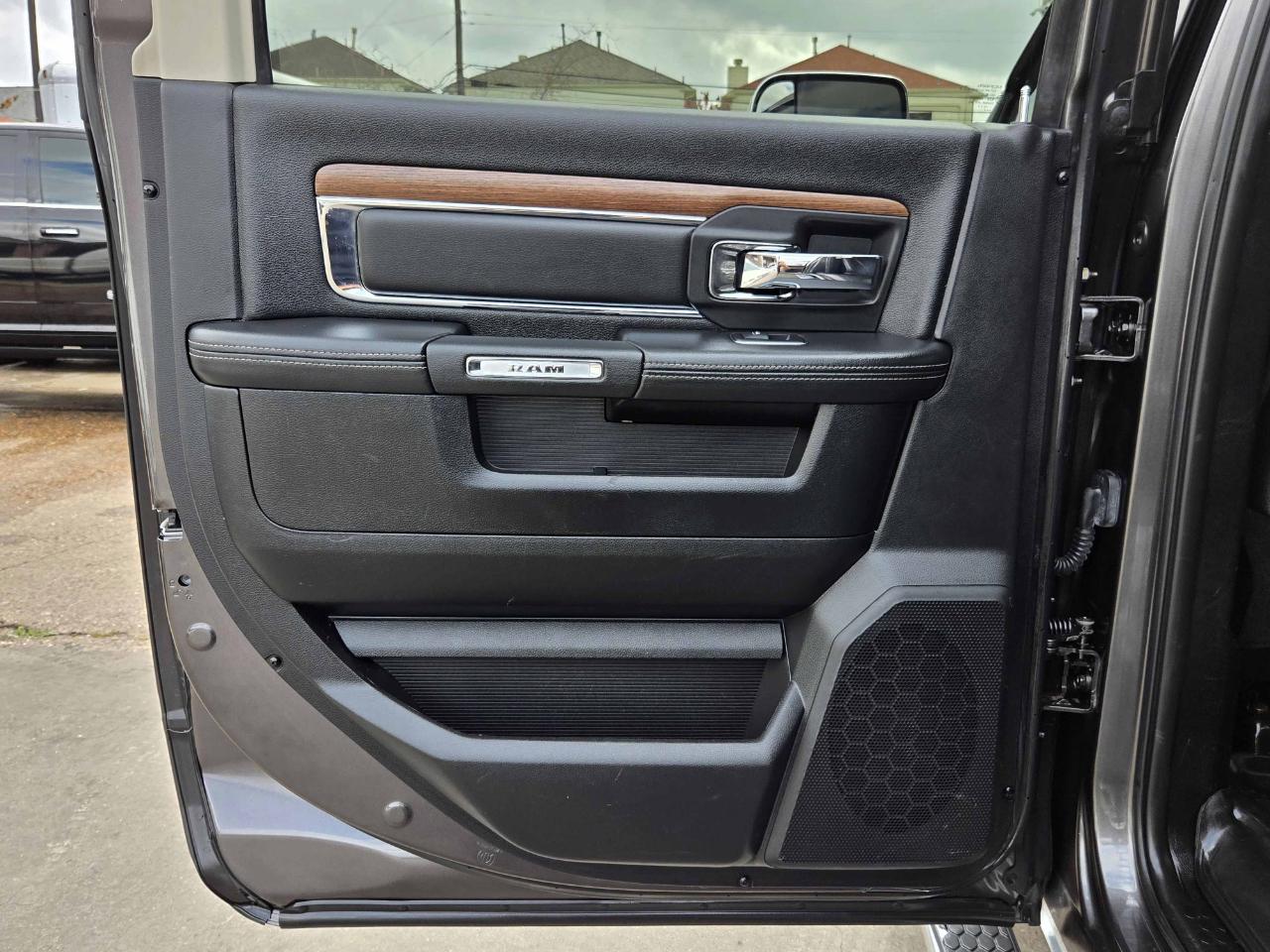 RAM 3500 Laramie Crew Cab 4WD 2015