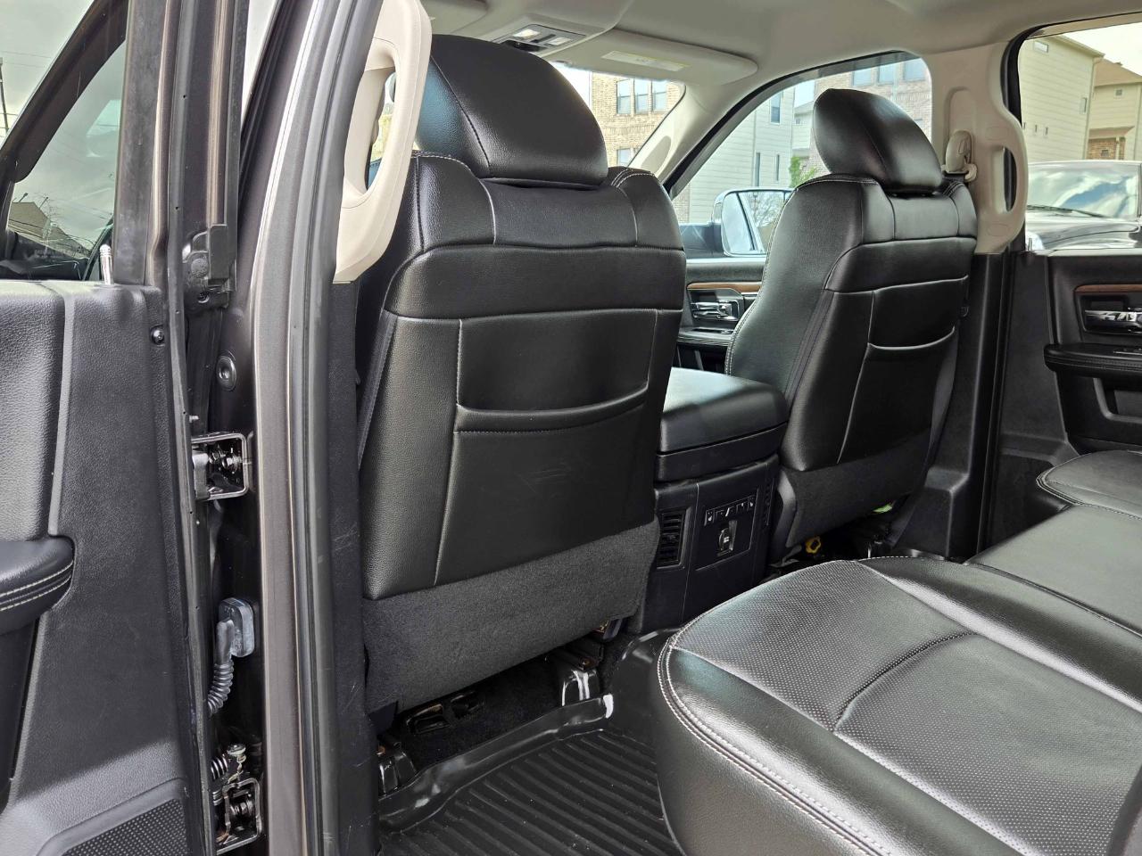 RAM 3500 Laramie Crew Cab 4WD 2015