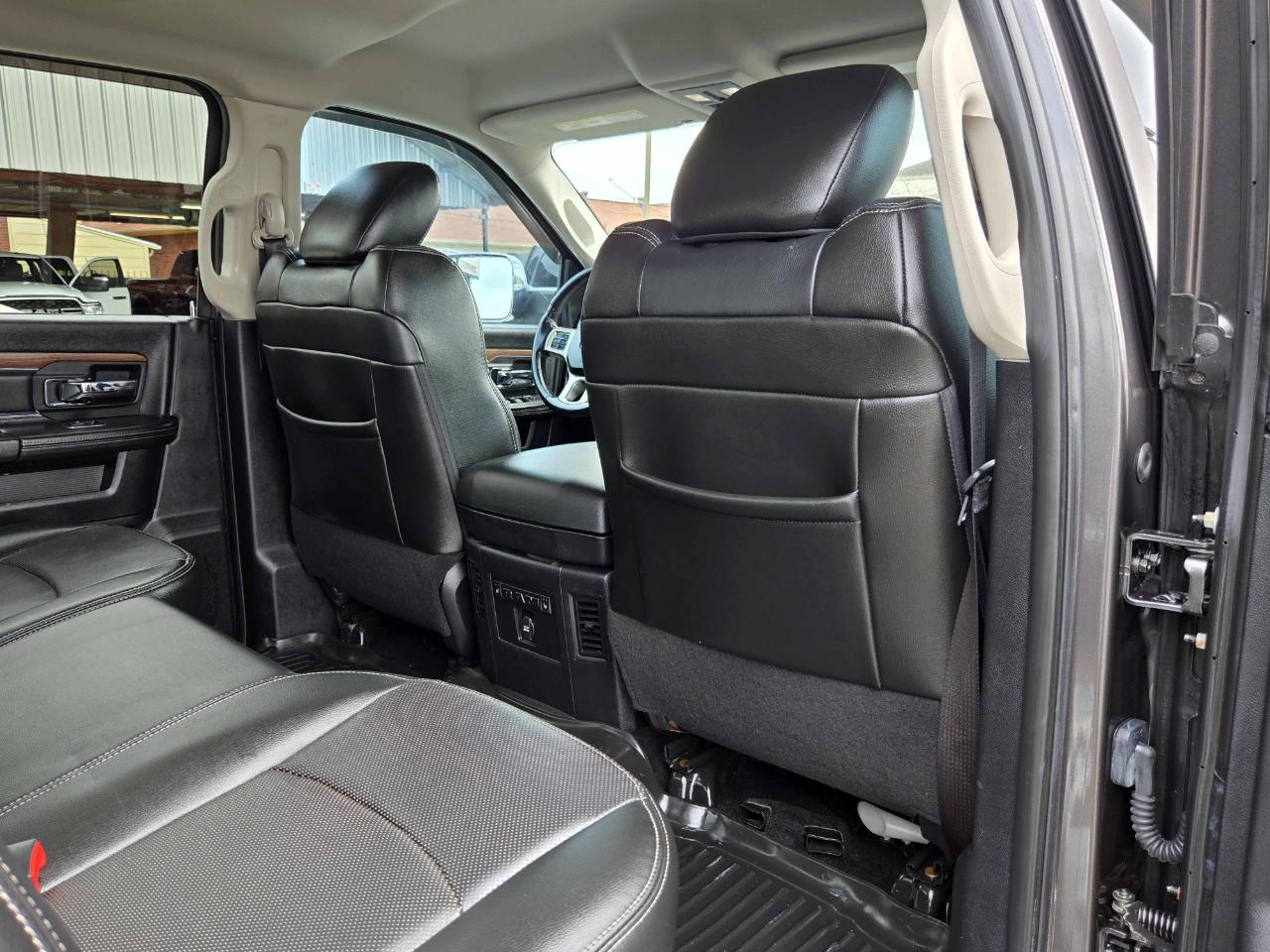 RAM 3500 Laramie Crew Cab 4WD 2015