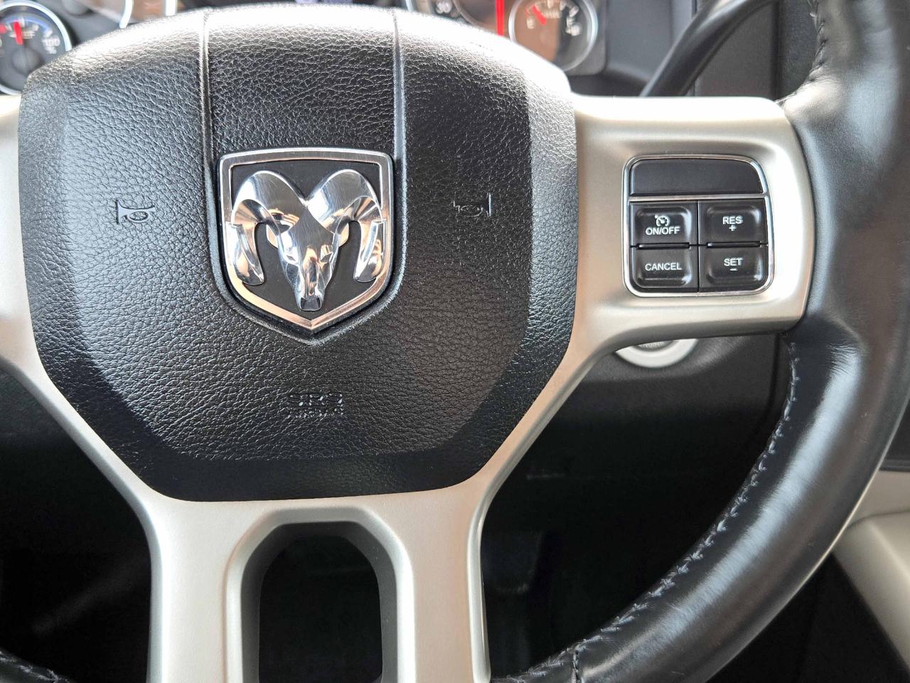 RAM 3500 Laramie Crew Cab 4WD 2015