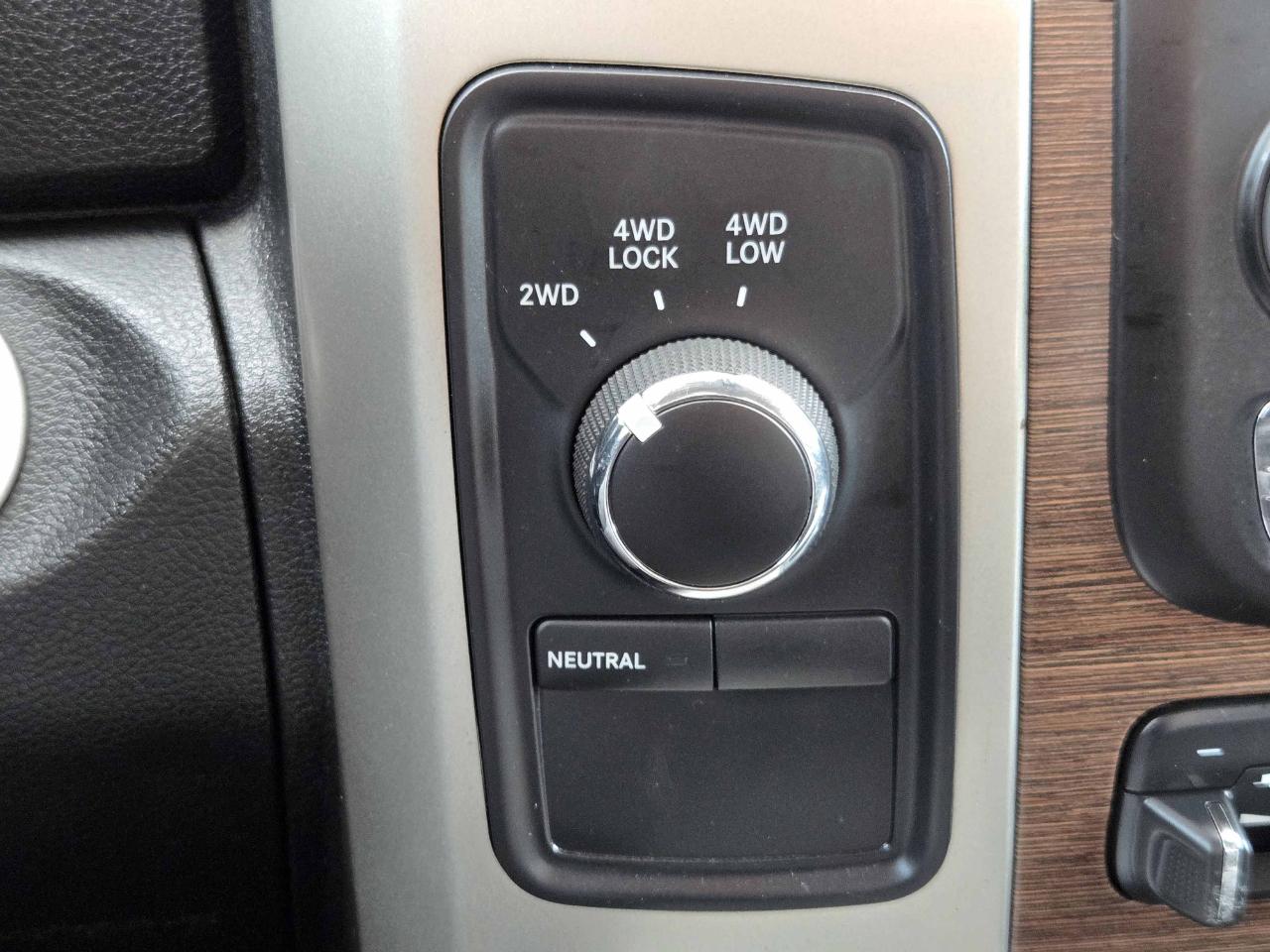 RAM 3500 Laramie Crew Cab 4WD 2015