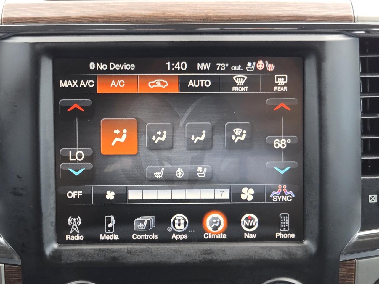 RAM 3500 Laramie Crew Cab 4WD 2015