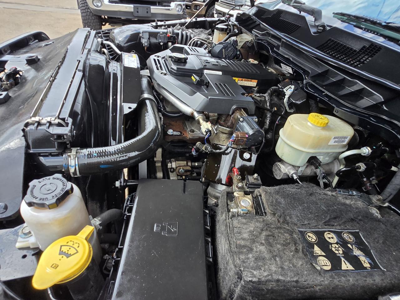 RAM 3500 Laramie Crew Cab 4WD 2015