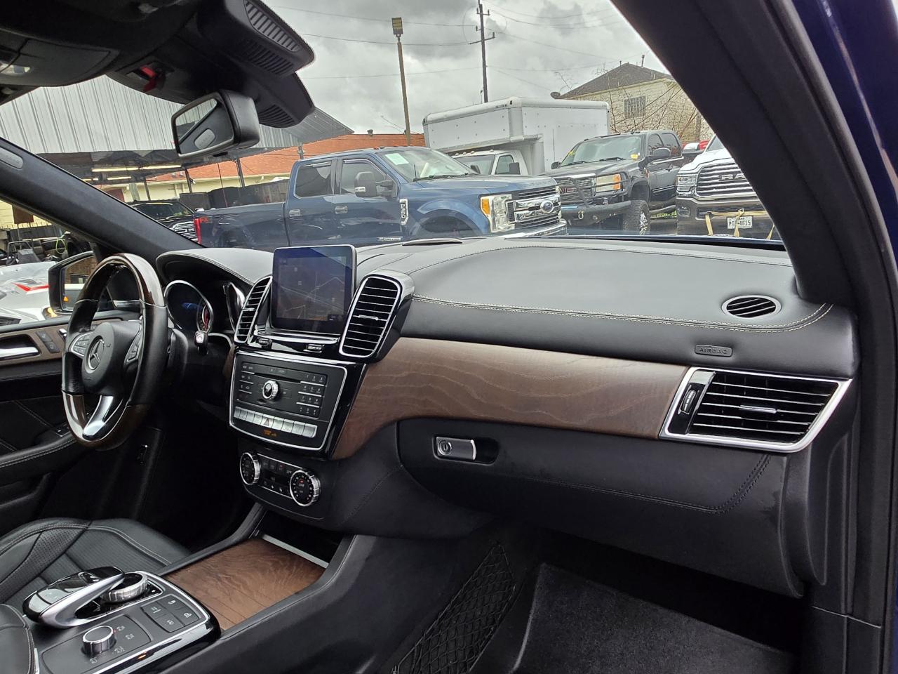 Mercedes-Benz GLE  2018