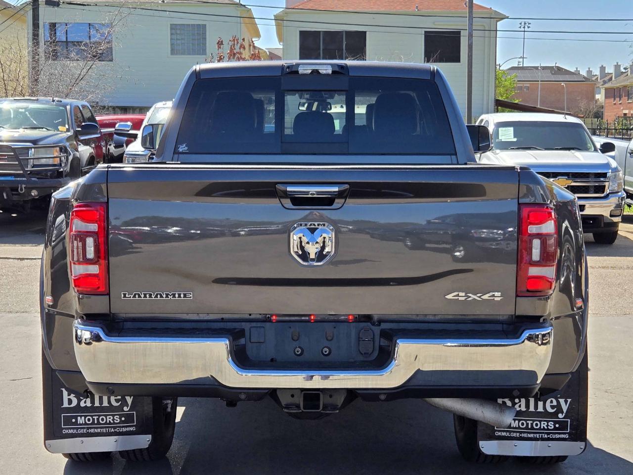 RAM 3500 Laramie Mega Cab 4WD 2022