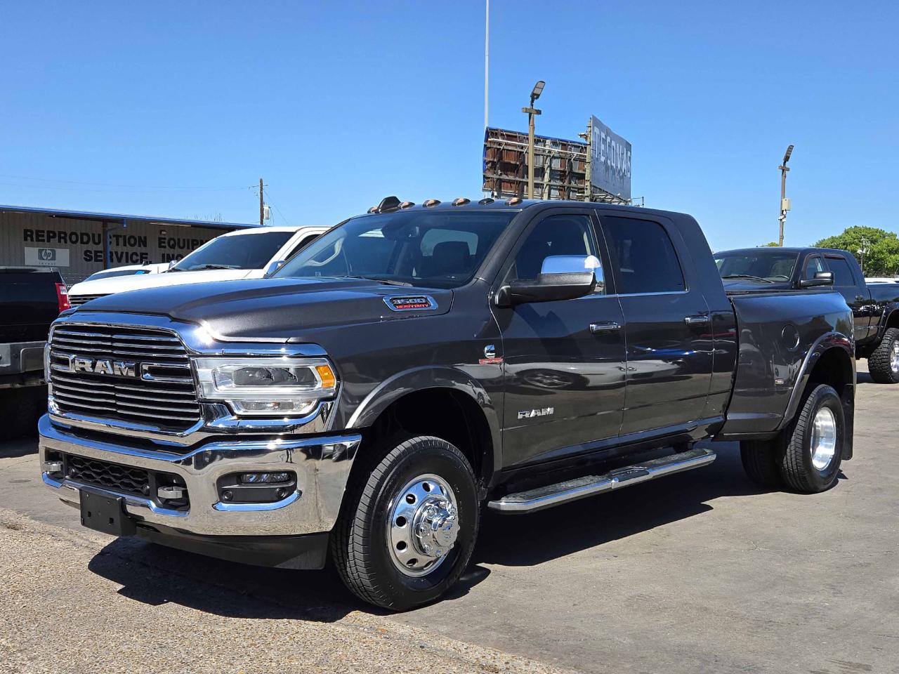 RAM 3500 Laramie Mega Cab 4WD 2022
