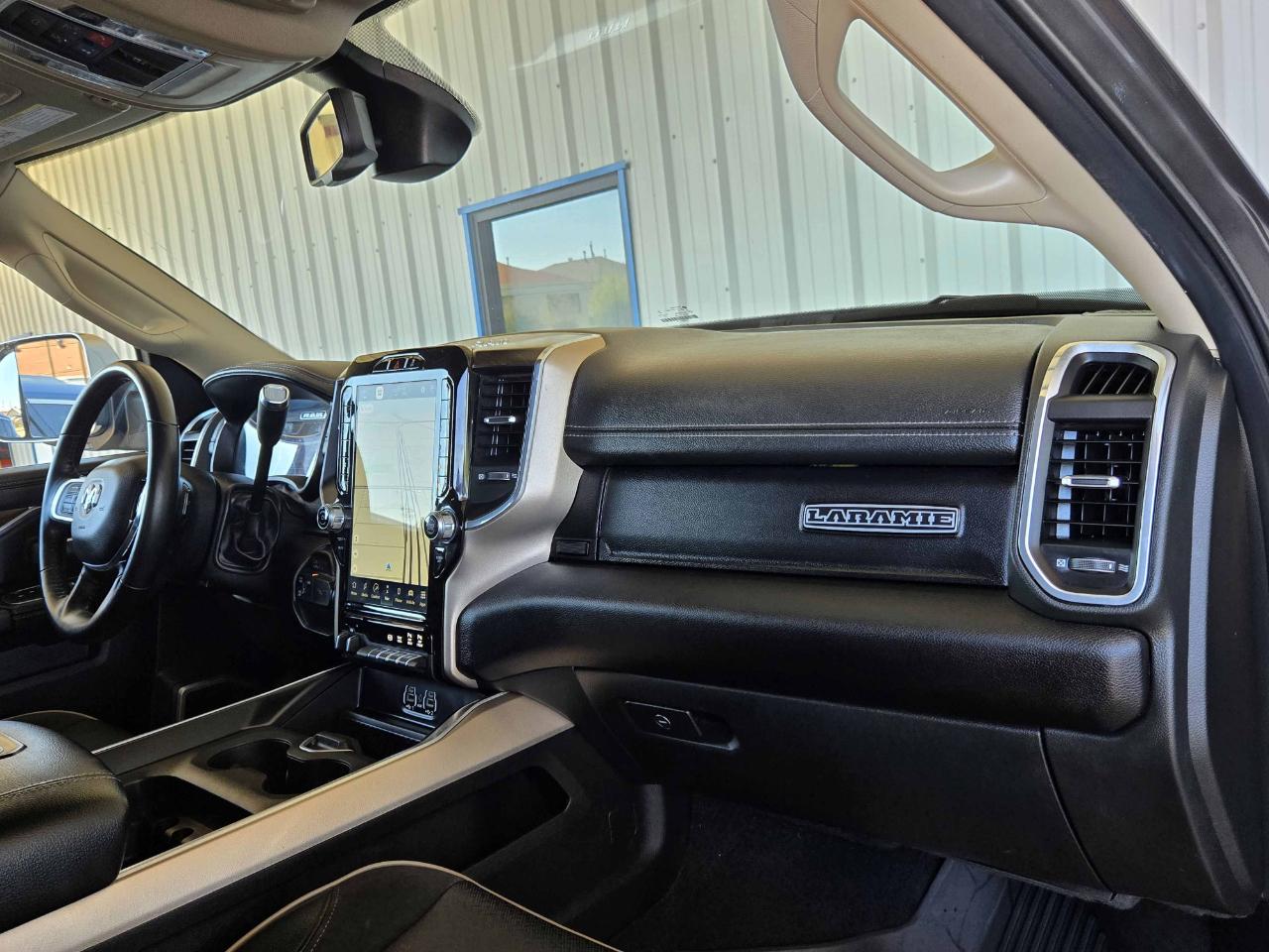 RAM 3500 Laramie Mega Cab 4WD 2022