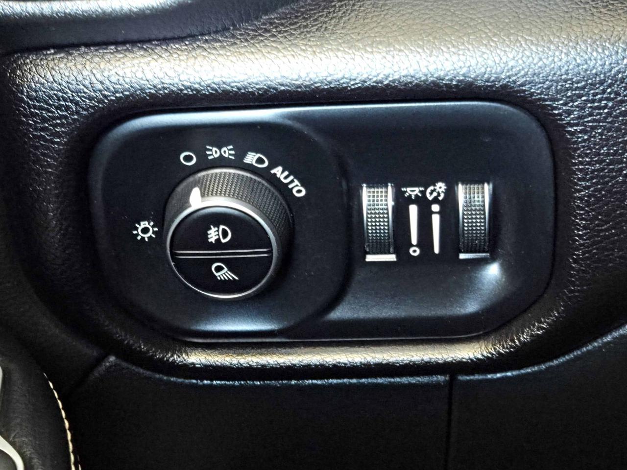 RAM 3500 Laramie Mega Cab 4WD 2022