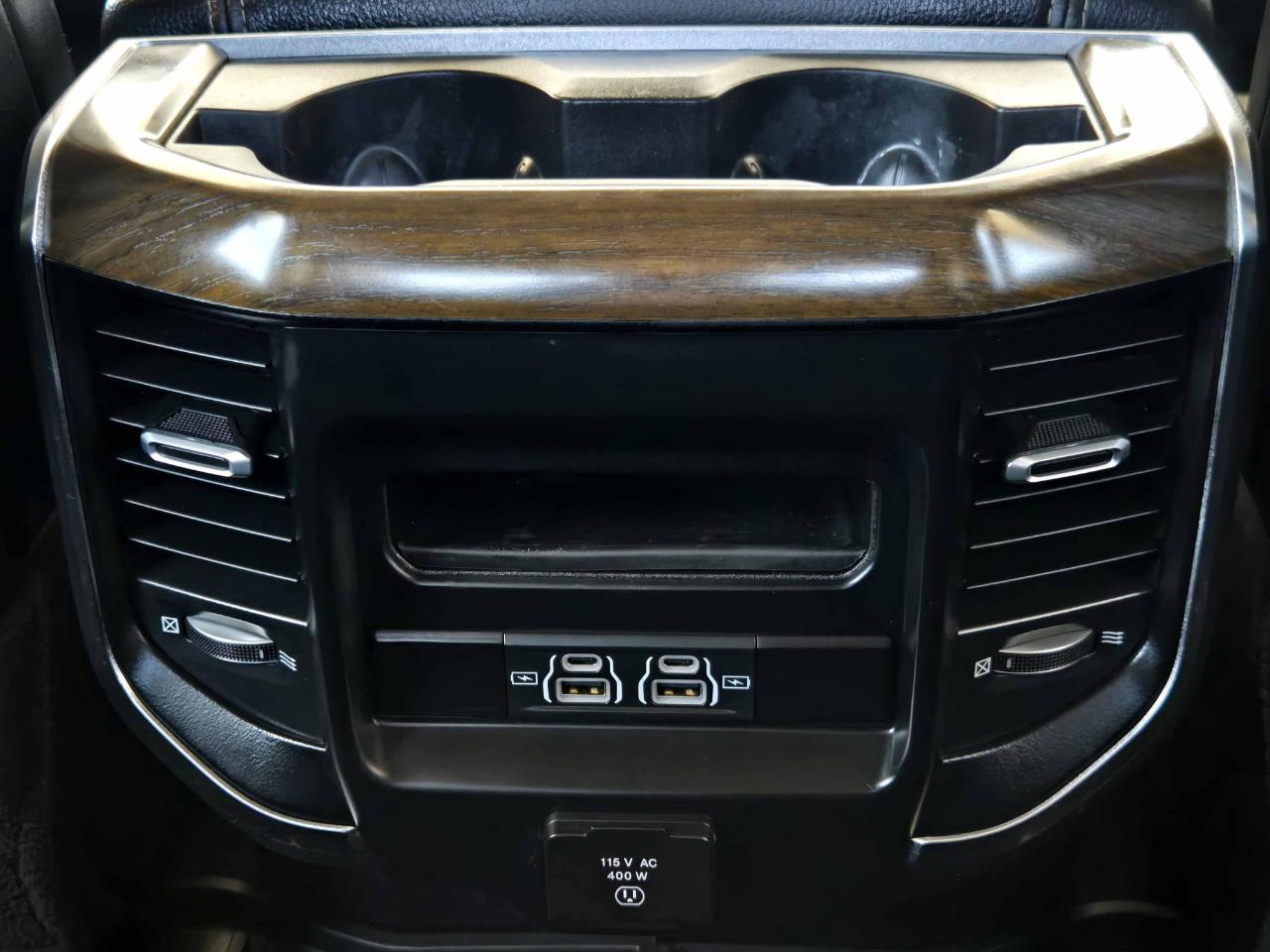 RAM 3500 Laramie Mega Cab 4WD 2022