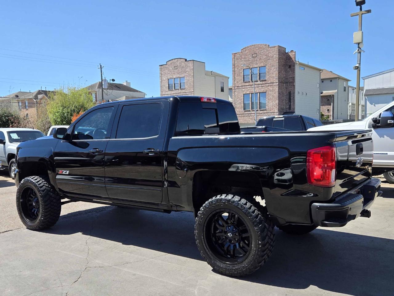 Chevrolet Silverado 1500 LTZ Crew Cab 4WD 2017