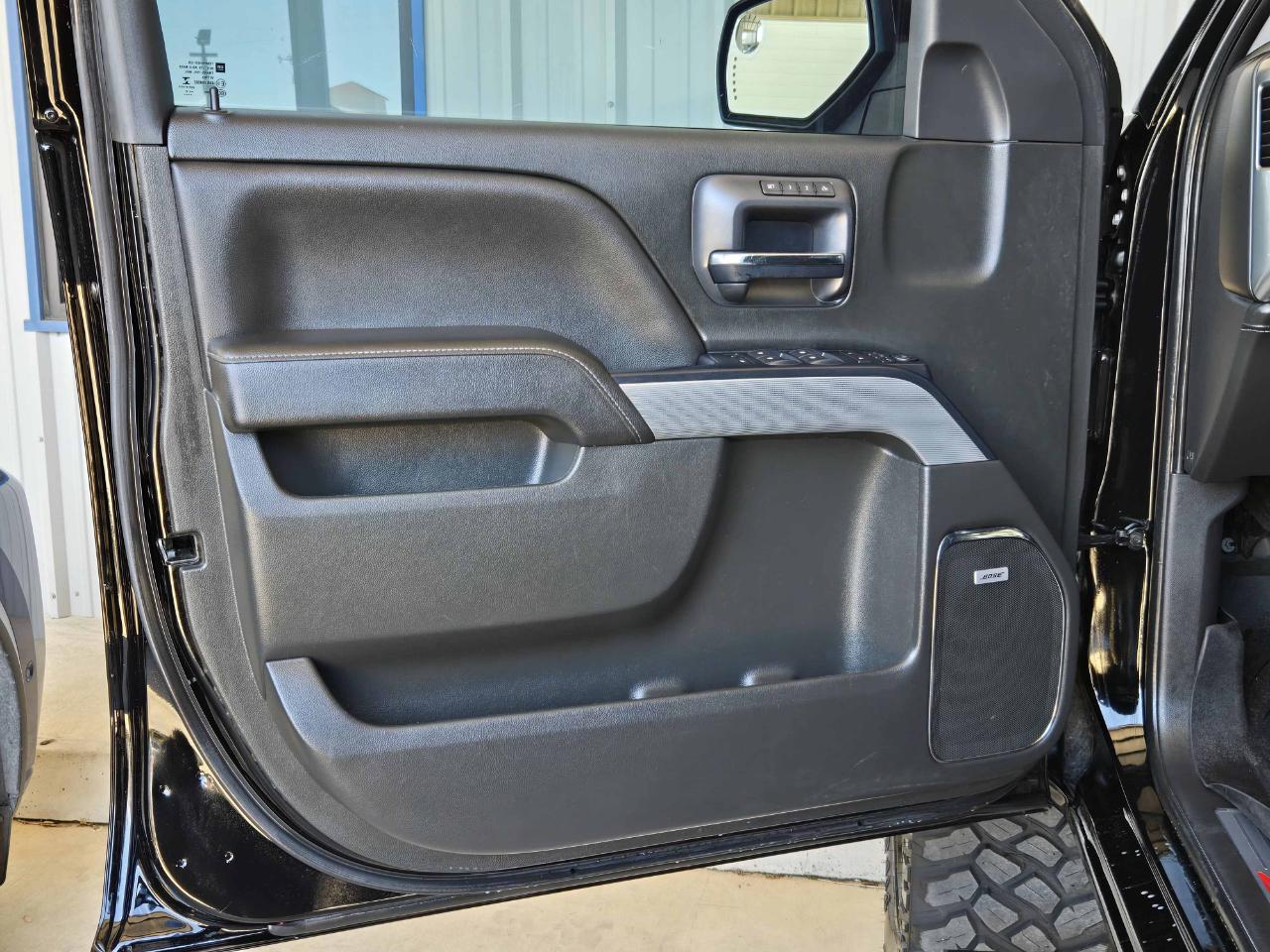 Chevrolet Silverado 1500 LTZ Crew Cab 4WD 2017