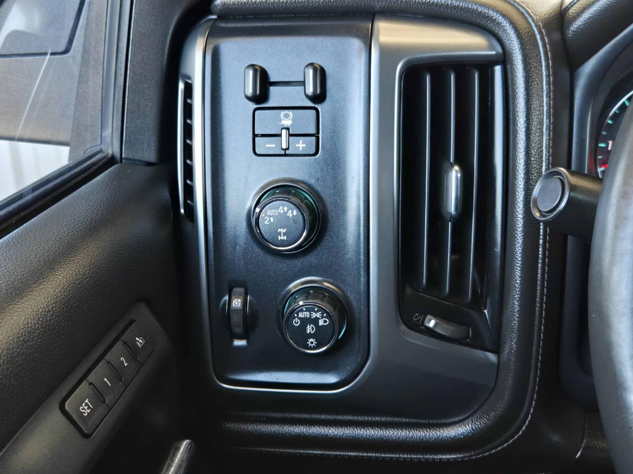 Chevrolet Silverado 1500 LTZ Crew Cab 4WD 2017