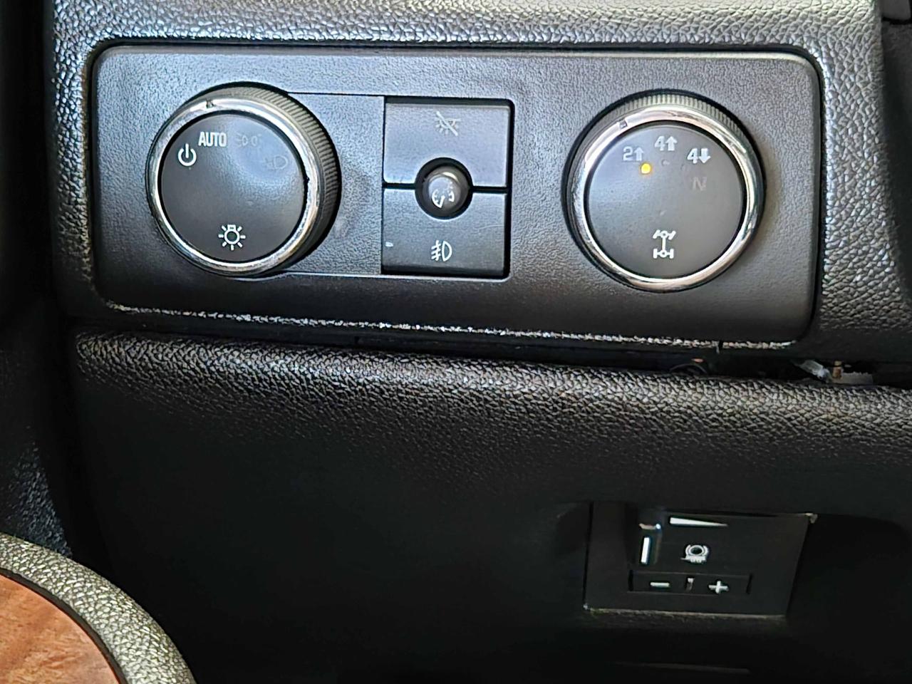 GMC Sierra 3500HD SLT Crew Cab DRW 4WD 2008