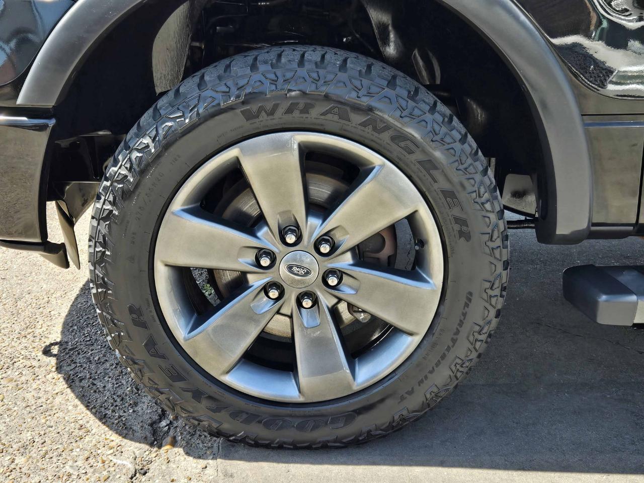 Ford F-150 FX4 SuperCrew 4WD 2013