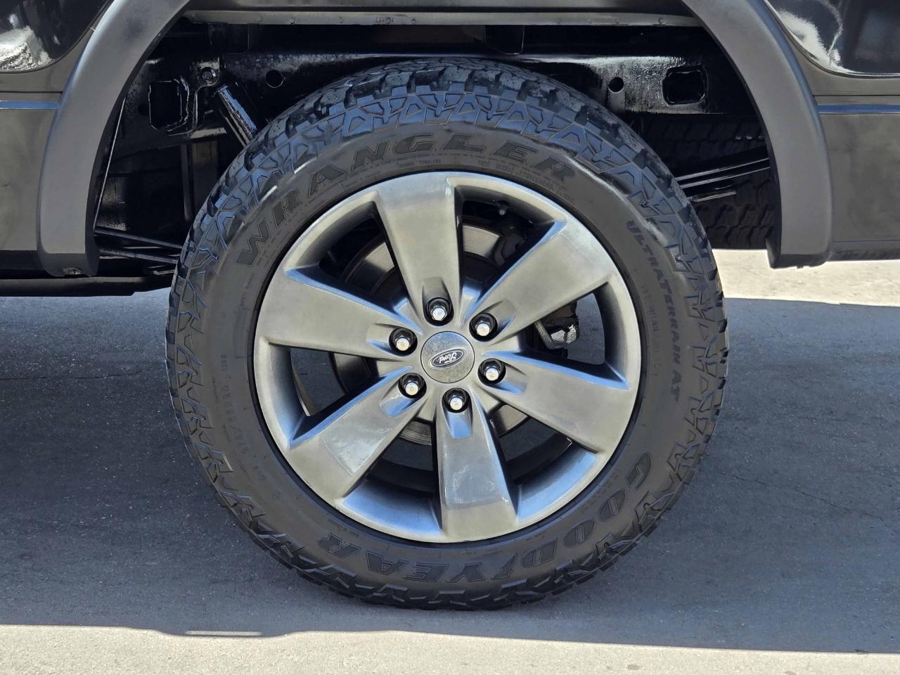 Ford F-150 FX4 SuperCrew 4WD 2013