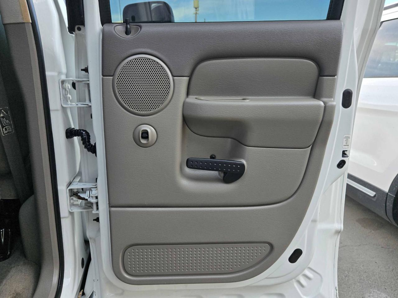 Dodge Ram 2500 SLT Quad Cab 4WD 2003