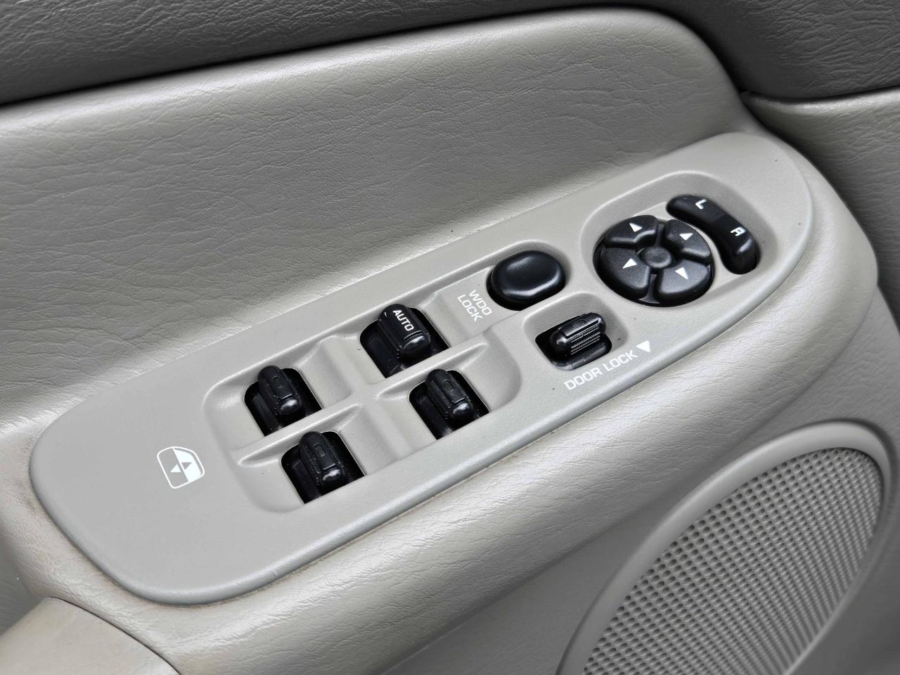 Dodge Ram 2500 SLT Quad Cab 4WD 2003