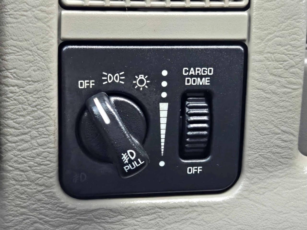 Dodge Ram 2500 SLT Quad Cab 4WD 2003