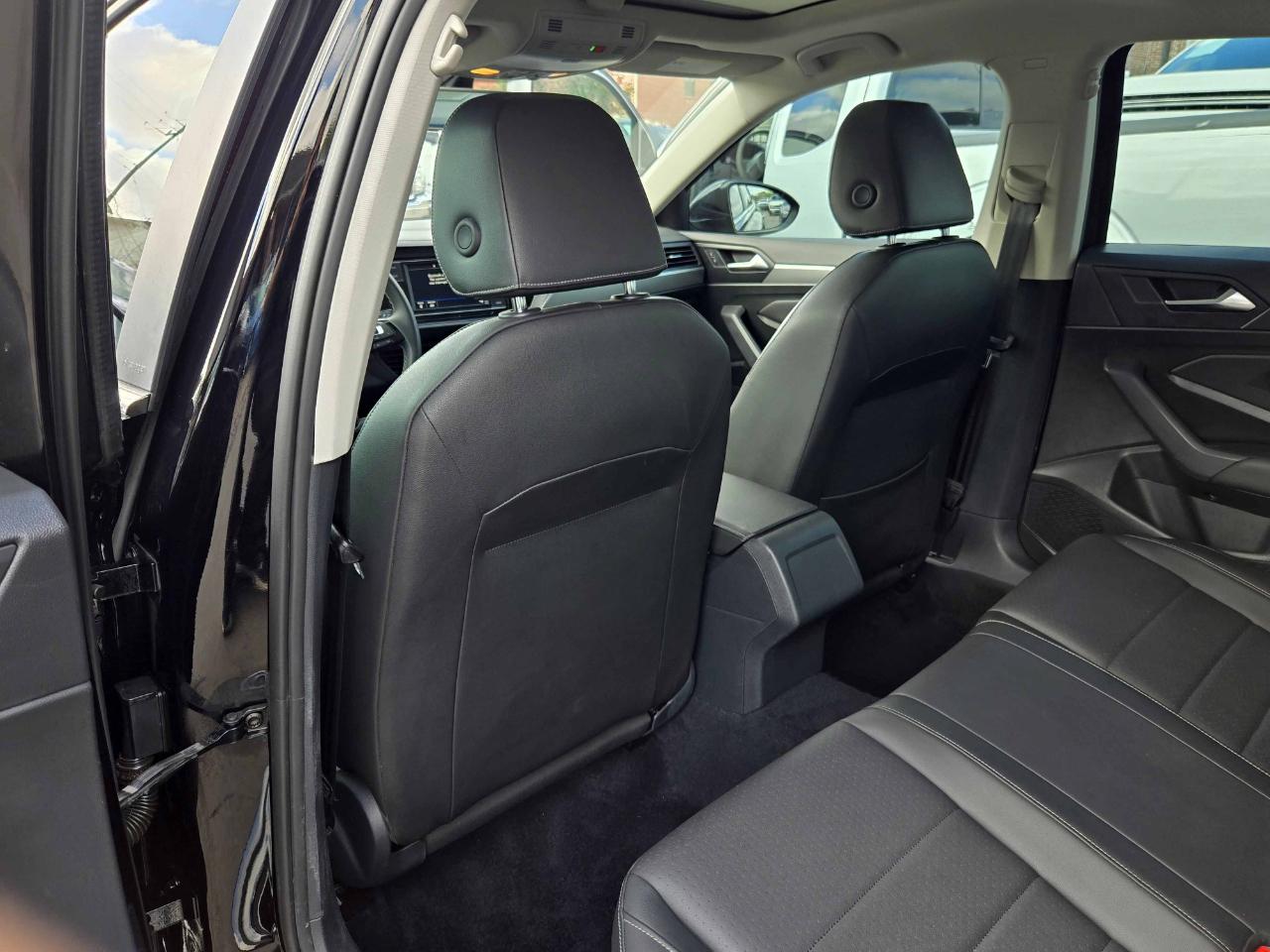 Volkswagen Jetta  2021