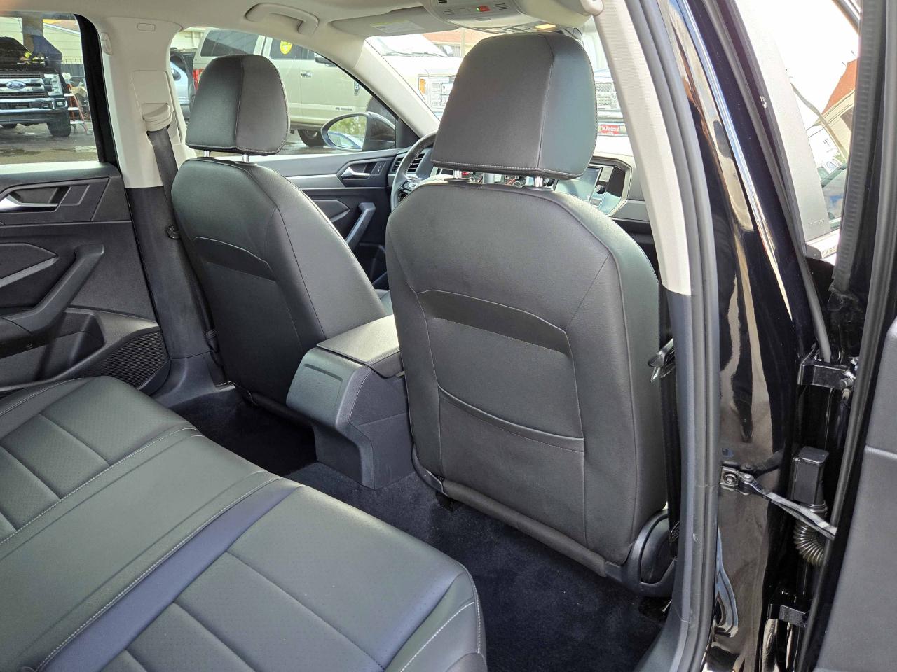 Volkswagen Jetta  2021