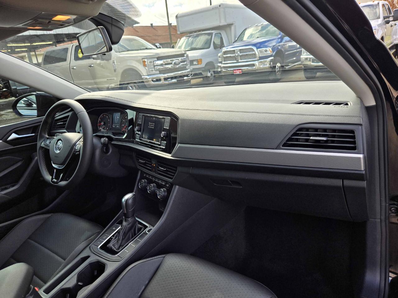 Volkswagen Jetta  2021