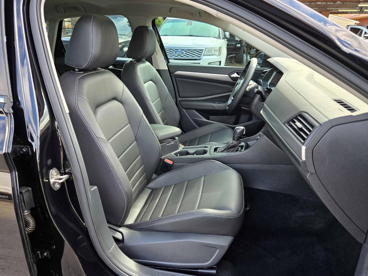 Volkswagen Jetta  2021