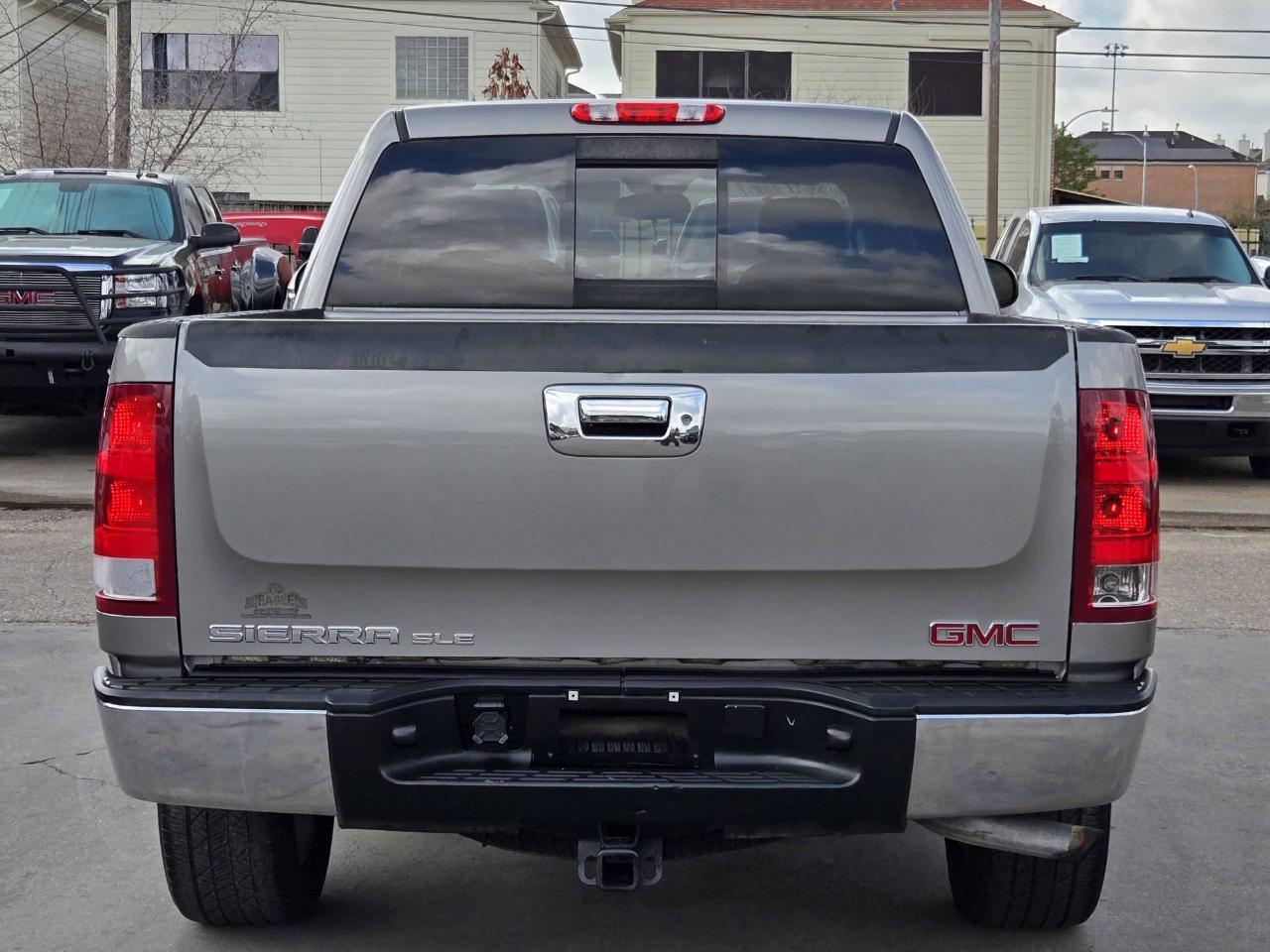 GMC Sierra 1500 SLE Crew Cab 2WD 2013