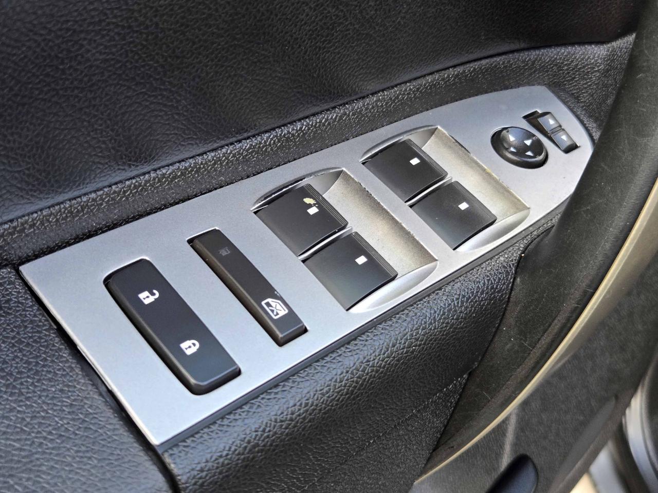 GMC Sierra 1500 SLE Crew Cab 2WD 2013