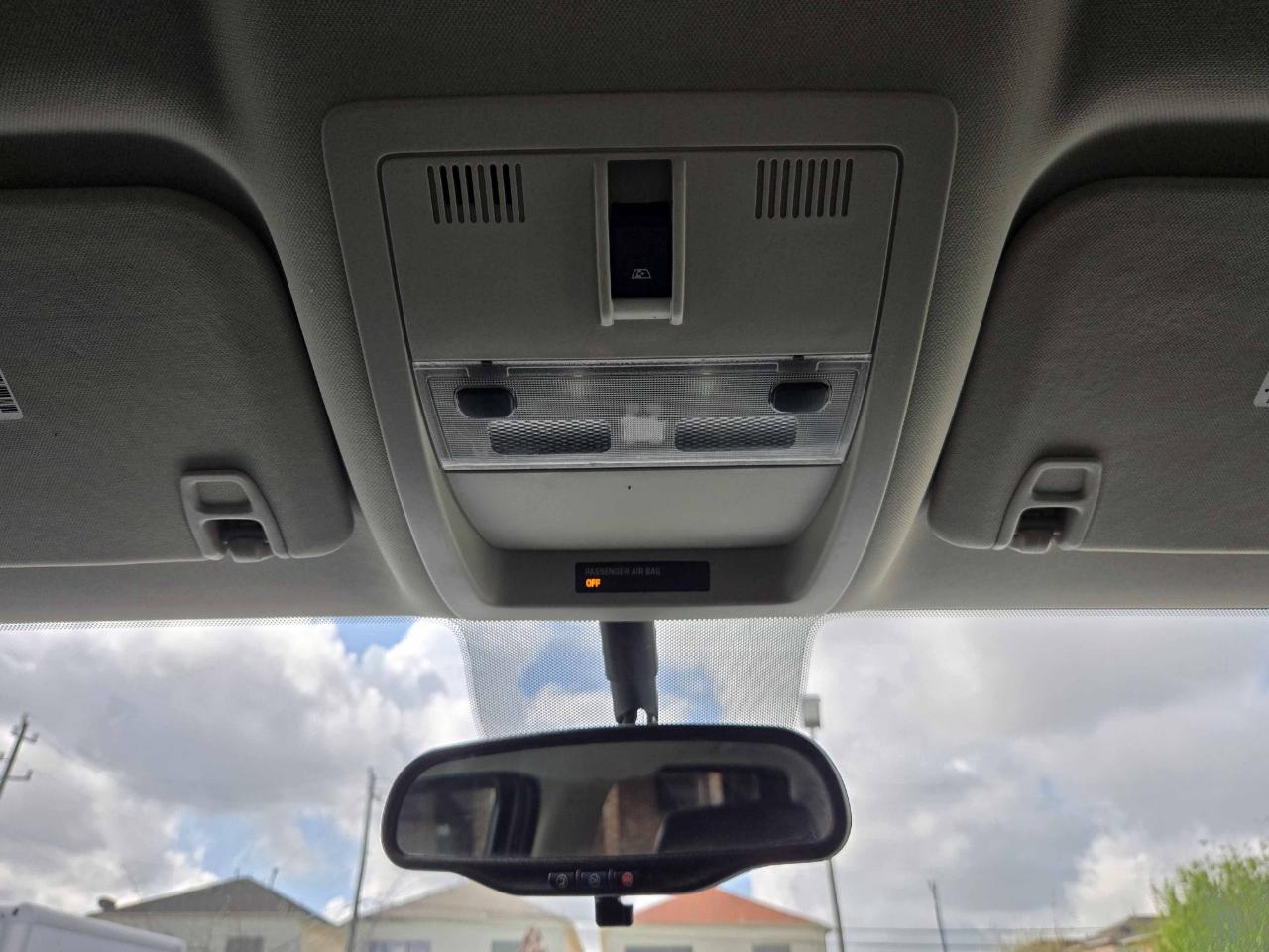 GMC Sierra 1500 SLE Crew Cab 2WD 2013