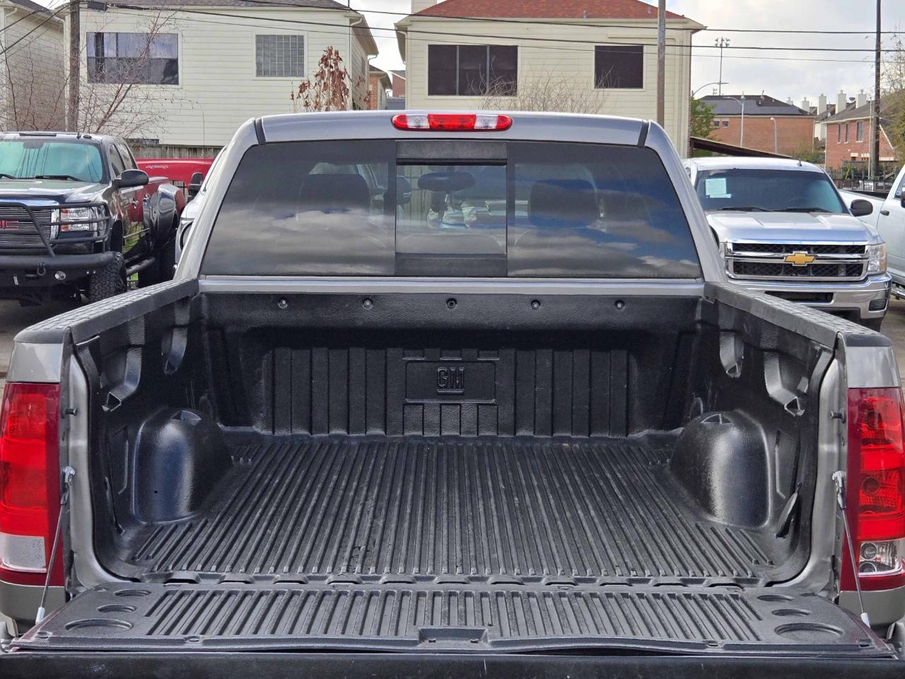 GMC Sierra 1500 SLE Crew Cab 2WD 2013
