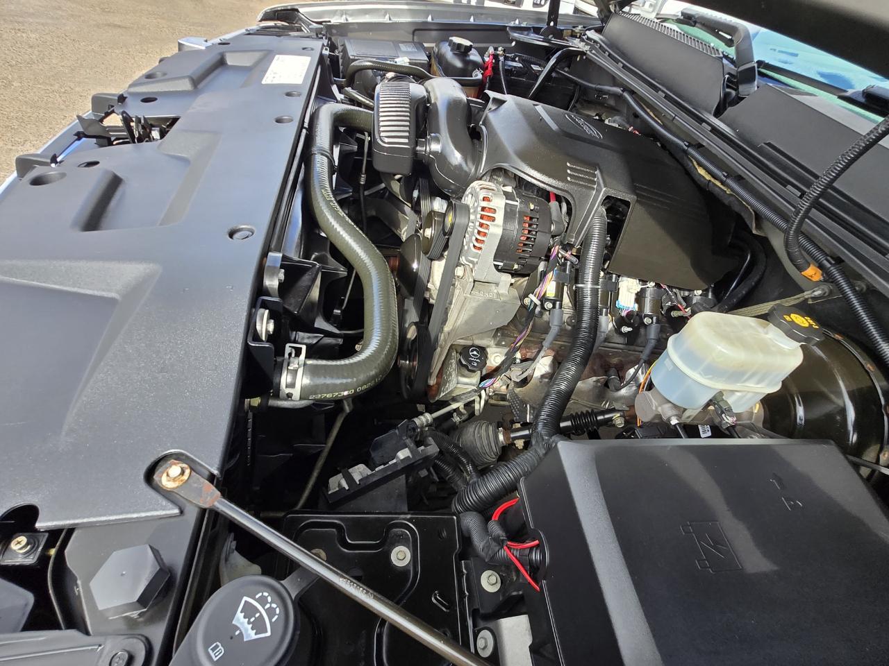 GMC Sierra 1500 SLE Crew Cab 2WD 2013