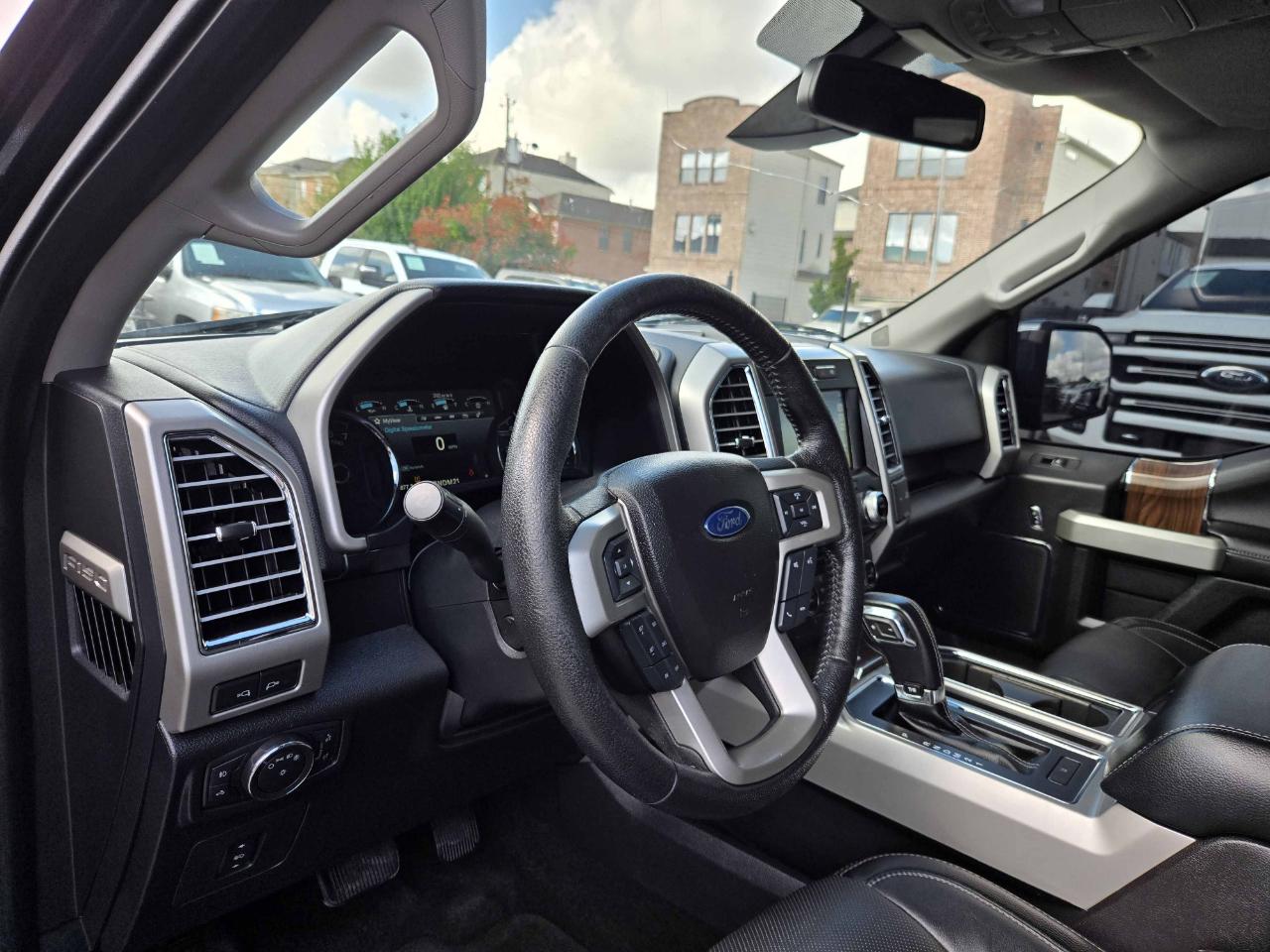 Ford F-150 Lariat SuperCrew 4WD 2016