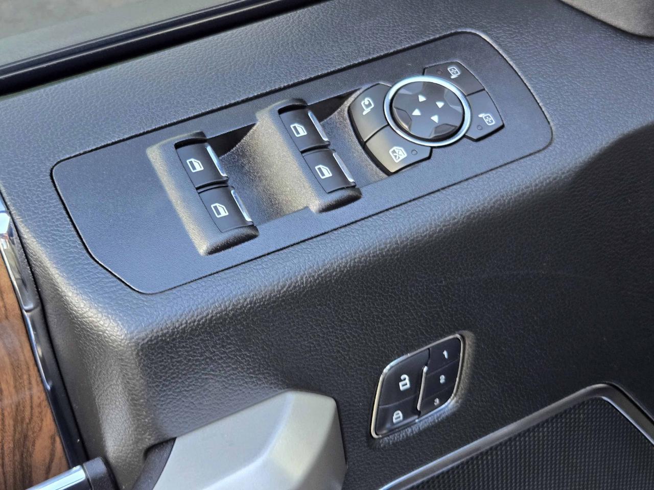 Ford F-150 Lariat SuperCrew 4WD 2016