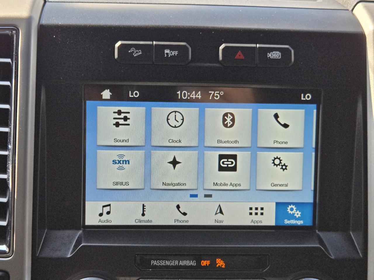 Ford F-150 Lariat SuperCrew 4WD 2016