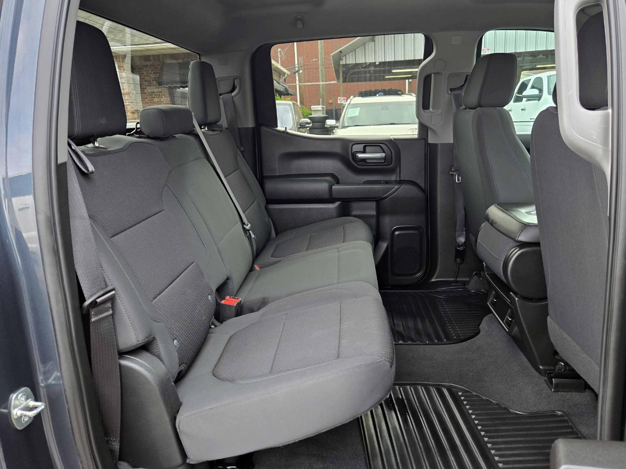 Chevrolet Silverado 1500 Custom Crew Cab 2WD 2020