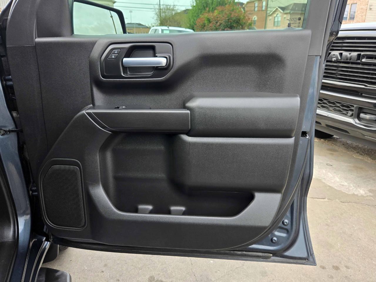 Chevrolet Silverado 1500 Custom Crew Cab 2WD 2020