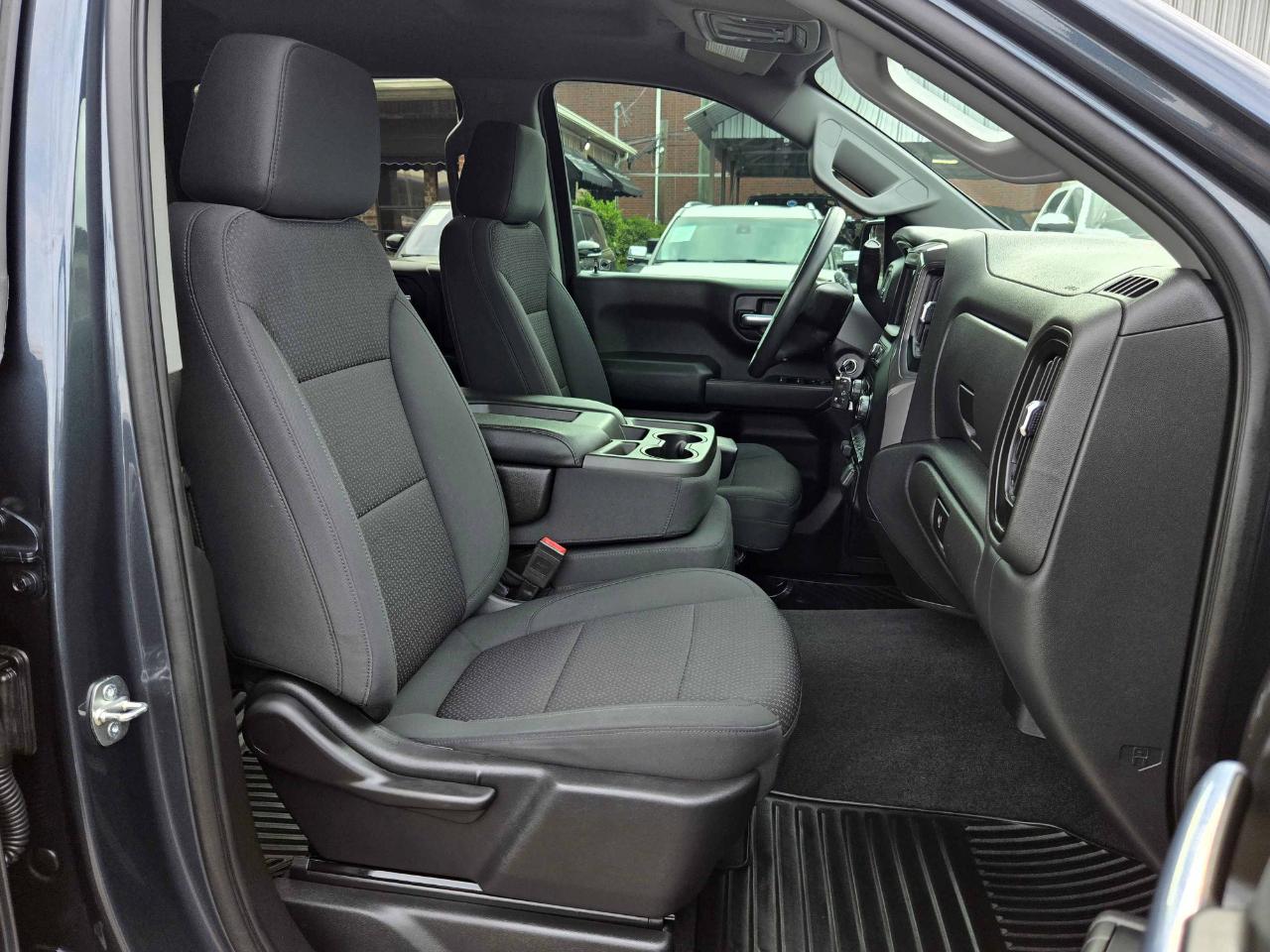 Chevrolet Silverado 1500 Custom Crew Cab 2WD 2020