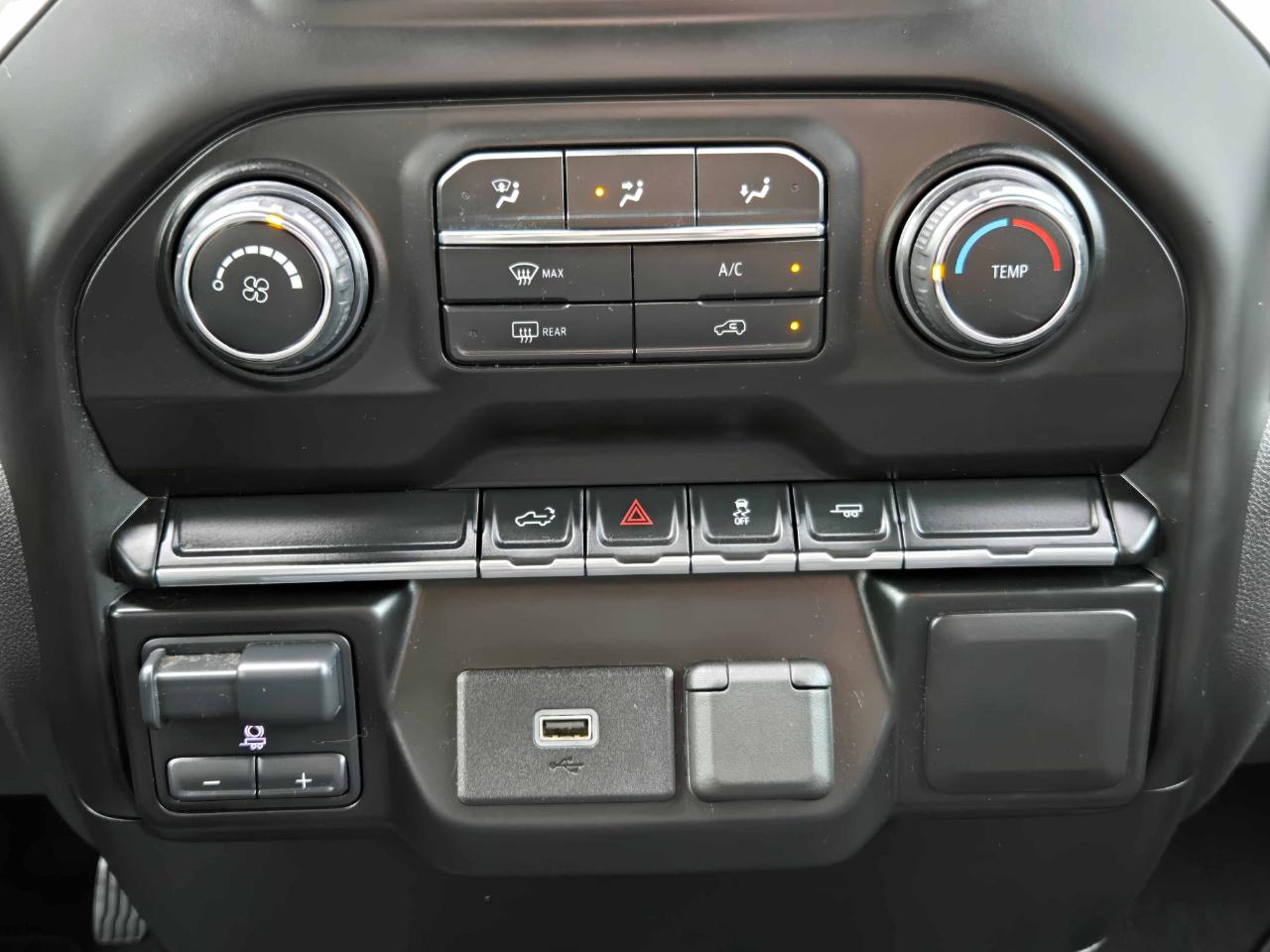 Chevrolet Silverado 1500 Custom Crew Cab 2WD 2020